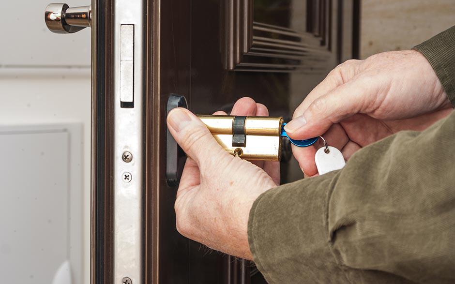 serrurier ouverture de porte service Neuilly-sur-Seine