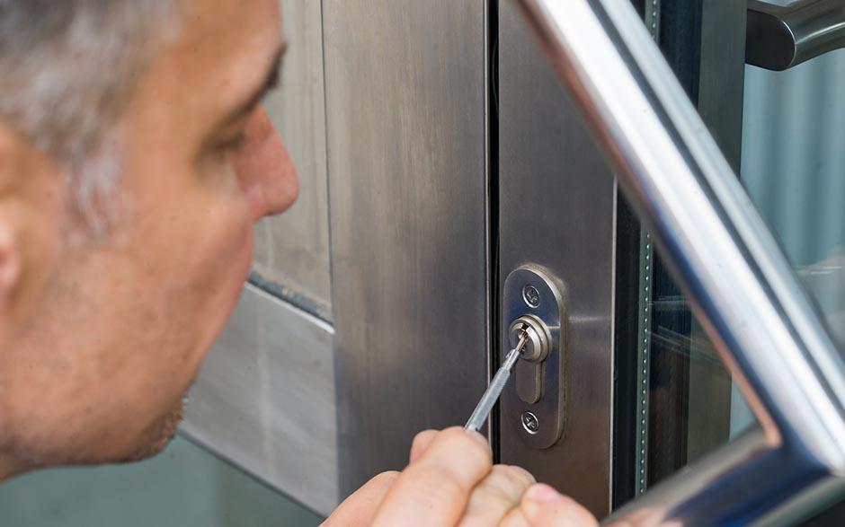 serrurier ouverture de porte service Neuilly-sur-Seine